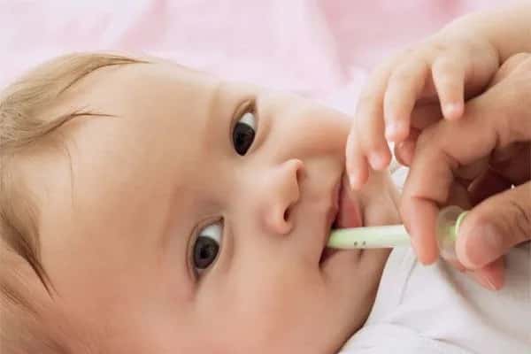 Jak podać antybiotyk gdy dziecko wymiotuje, aby uniknąć problemów zdrowotnych