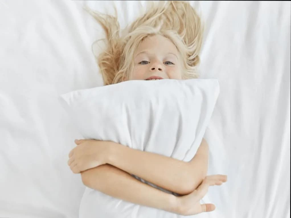 Jaki materac dla dziecka 2 lata - wybierz najlepszy dla zdrowego snu