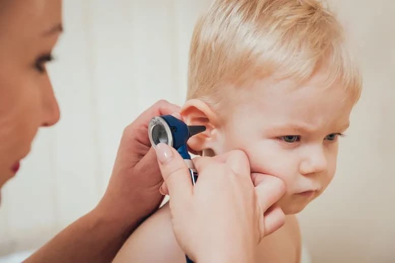 Skuteczne sposoby na ból ucha u dziecka bez recepty, które pomogą